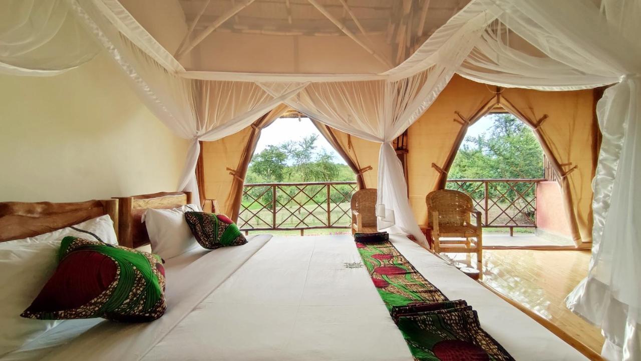 Murchison Falls Bamboo Village Paraa Luaran gambar