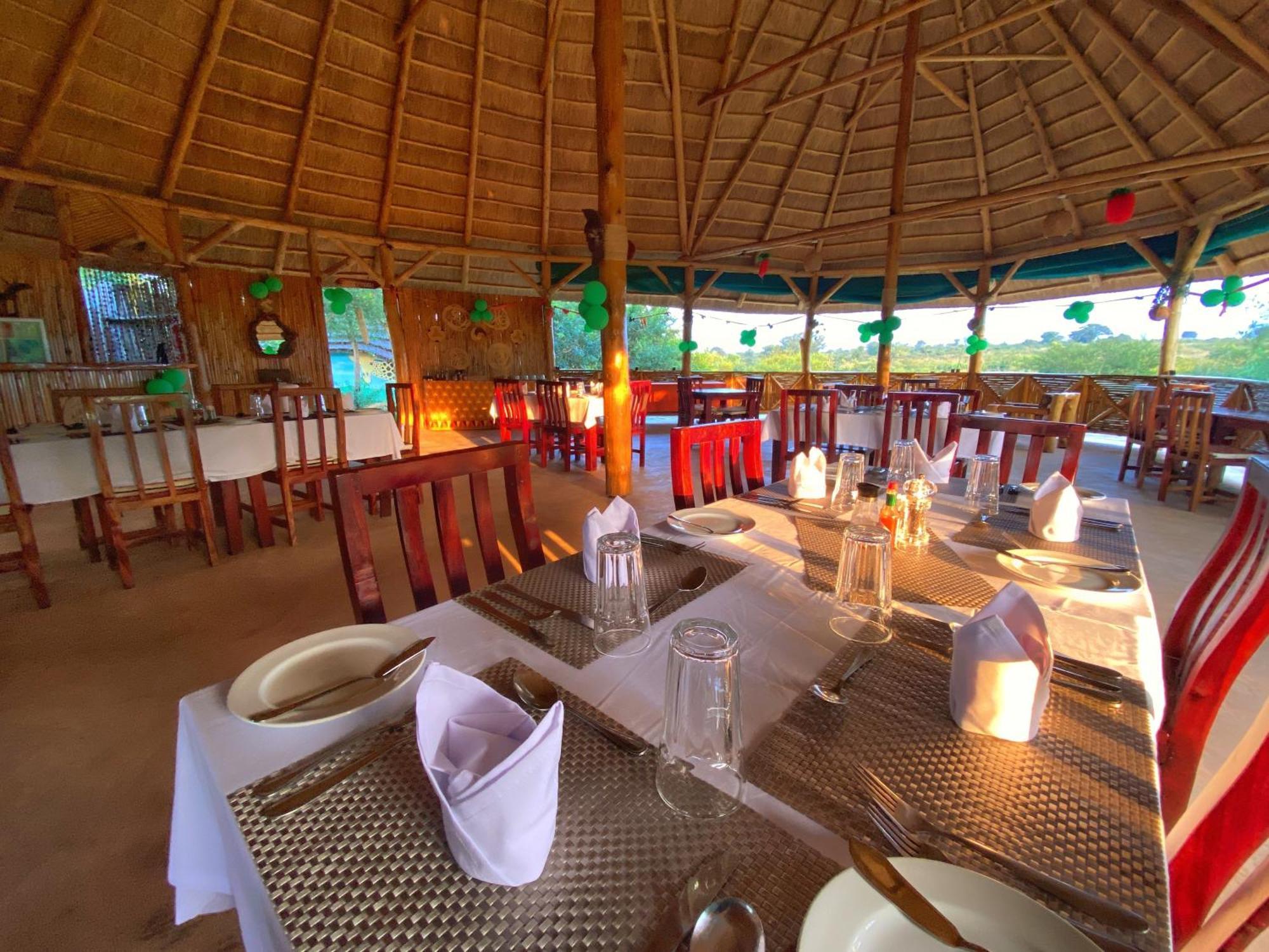 Murchison Falls Bamboo Village Paraa Luaran gambar